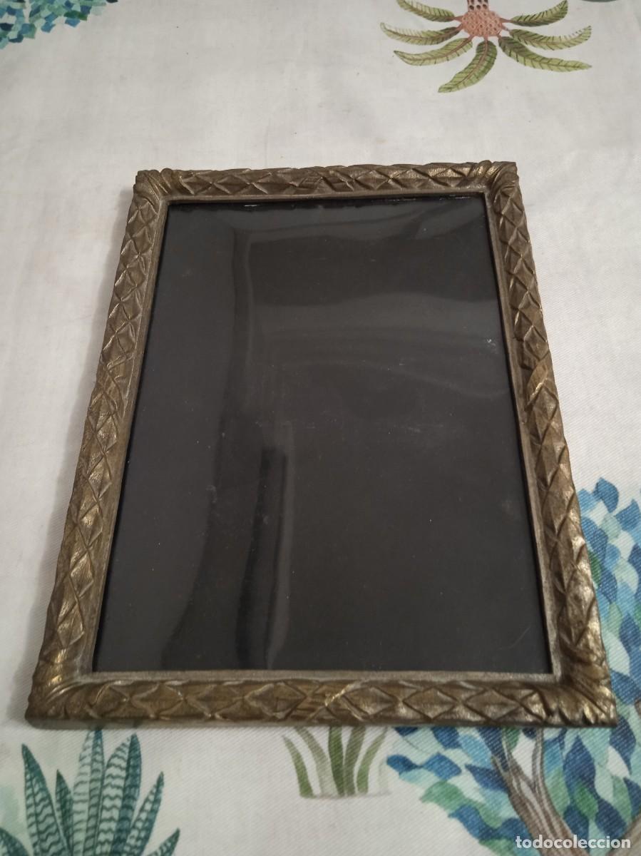 Antig&uuml;edades: Marco de bronce antiguo - Foto 1