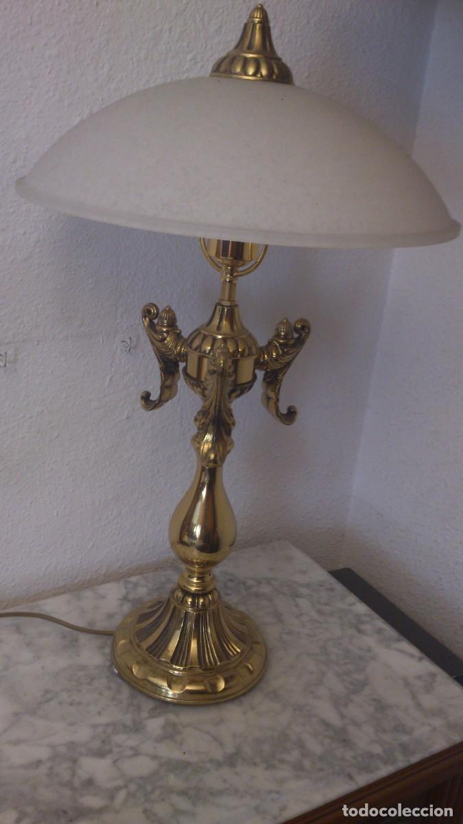 Antig&uuml;edades: L&aacute;mpara bronce con tulipa de cristal - Foto 2