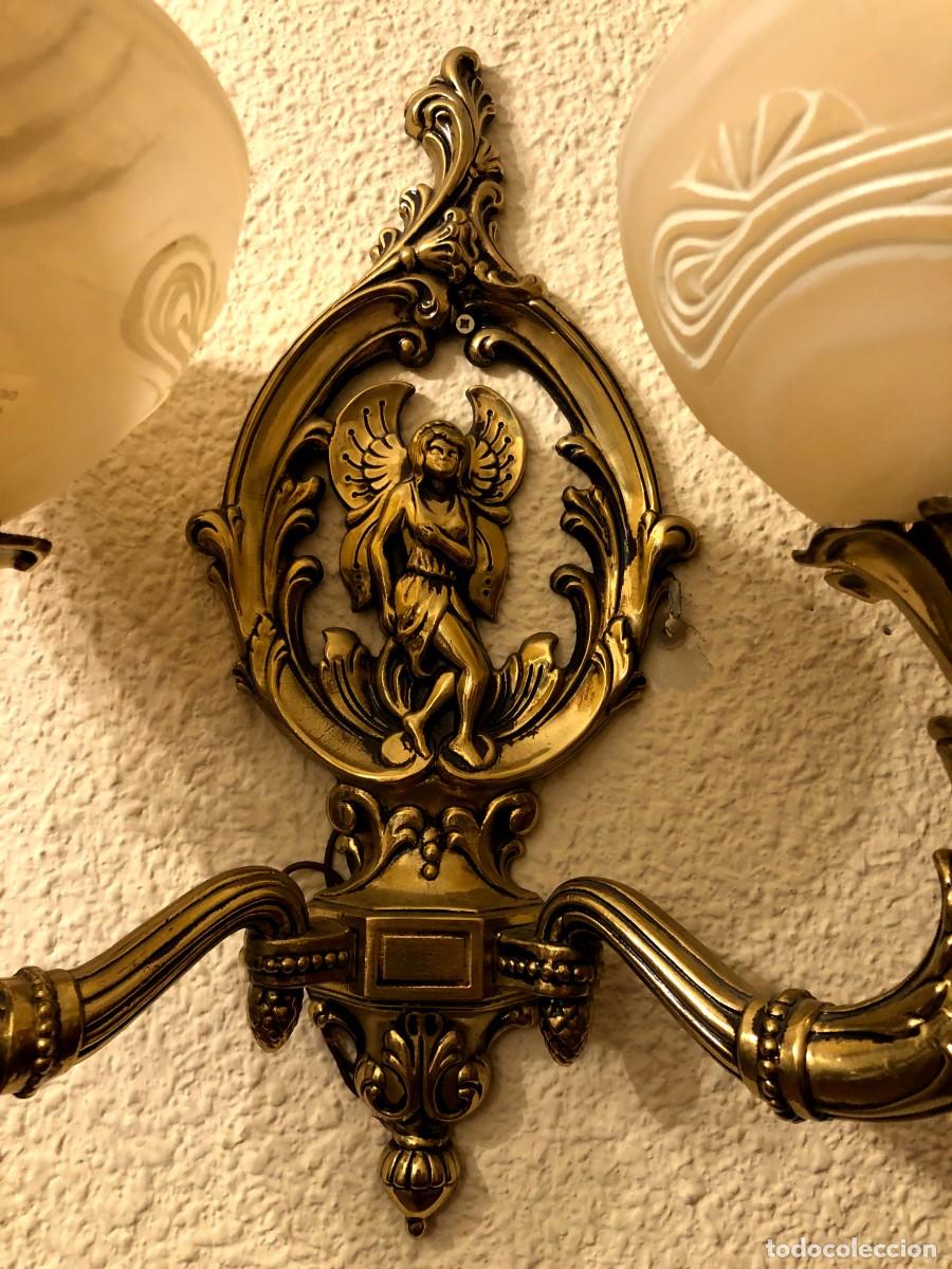Antig&uuml;edades: Pareja de apliques en bronce - Foto 3