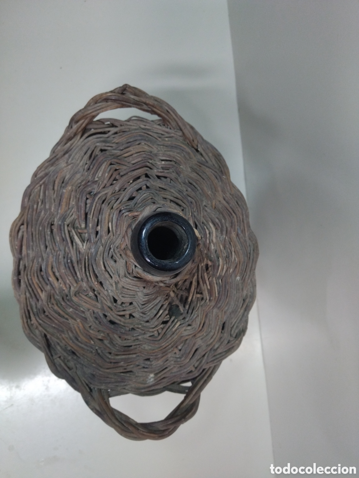 Antig&uuml;edades: Damajuana forrada de mimbre. - Foto 2