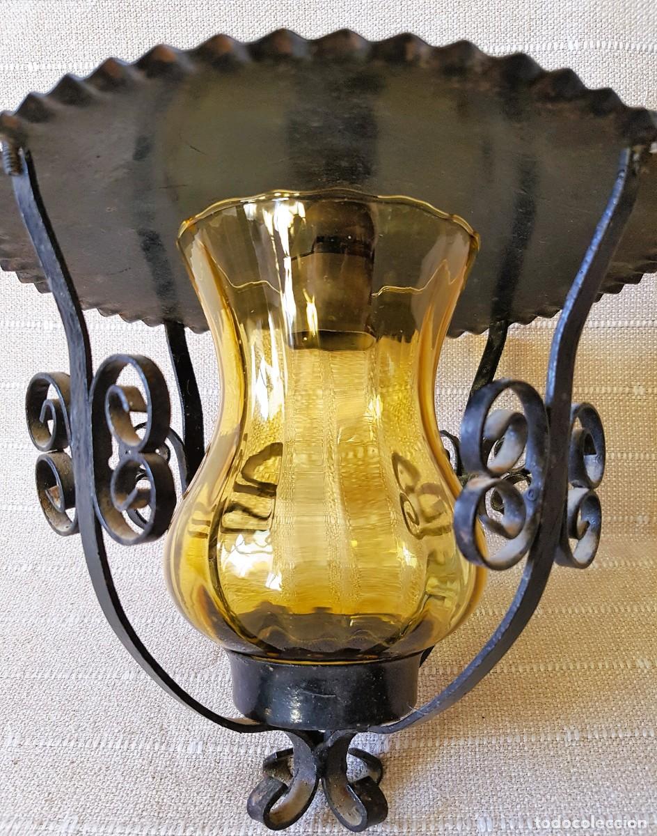 Antig&uuml;edades: Antiguo Farol de Forja con Cristal Ambar - Foto 1