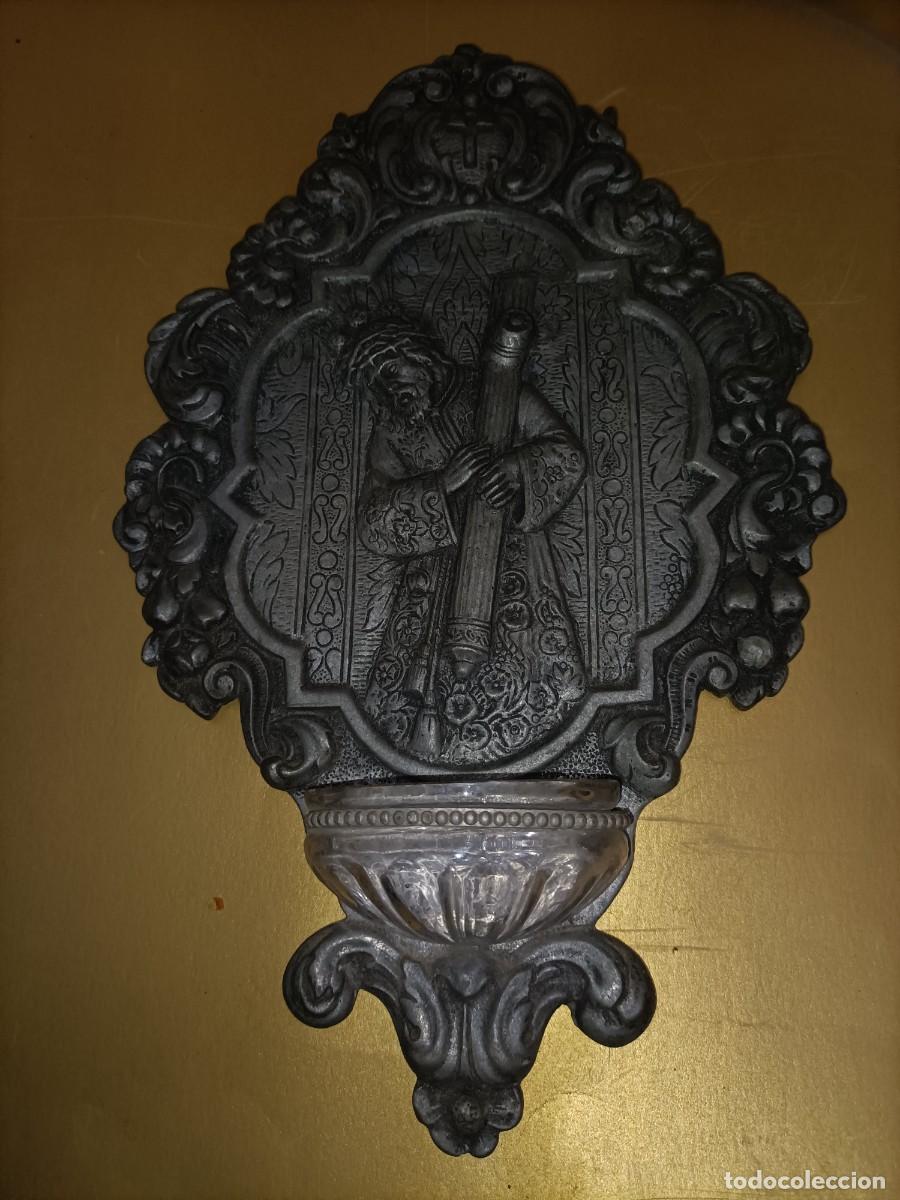 Antig&uuml;edades: PRECIOSA BENDITERA CRISTO DEL GRAN PODER -METAL PLATEADO CRISTAL - Foto 1