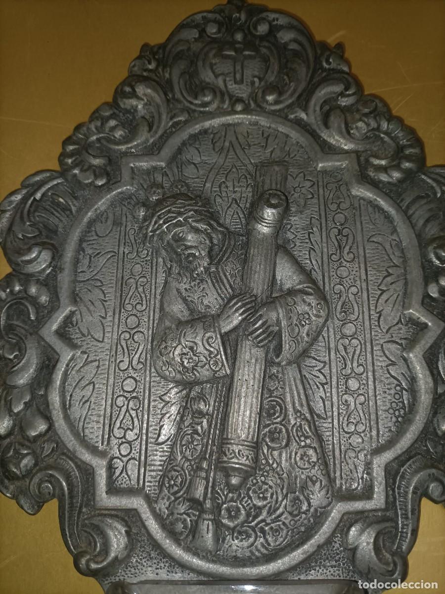 Antig&uuml;edades: PRECIOSA BENDITERA CRISTO DEL GRAN PODER -METAL PLATEADO CRISTAL - Foto 2