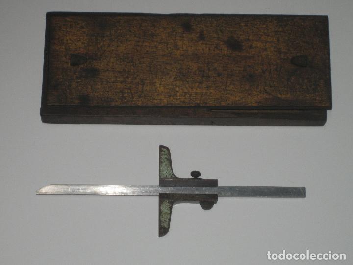 Antig&uuml;edades: ANTIGUO PIE DE REY CON SU CAJA - Foto 2