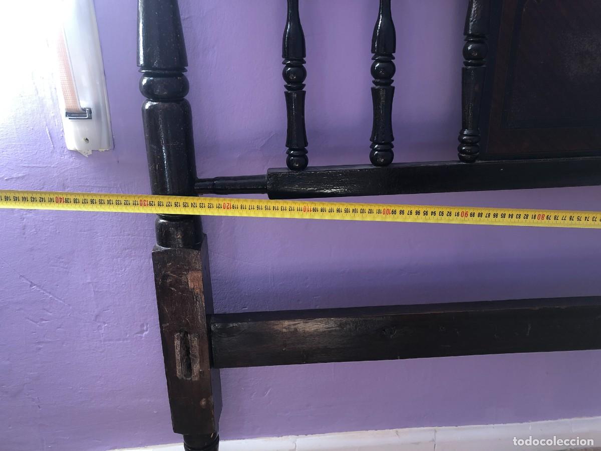 Antig&uuml;edades: Cabecero antiguo de madera tallado - Foto 3