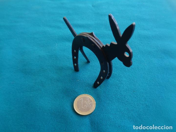 Oggetti Antichi: ESCULTURA DE BURRO CON HERRADURAS, FORJA ART&Iacute;STICA
