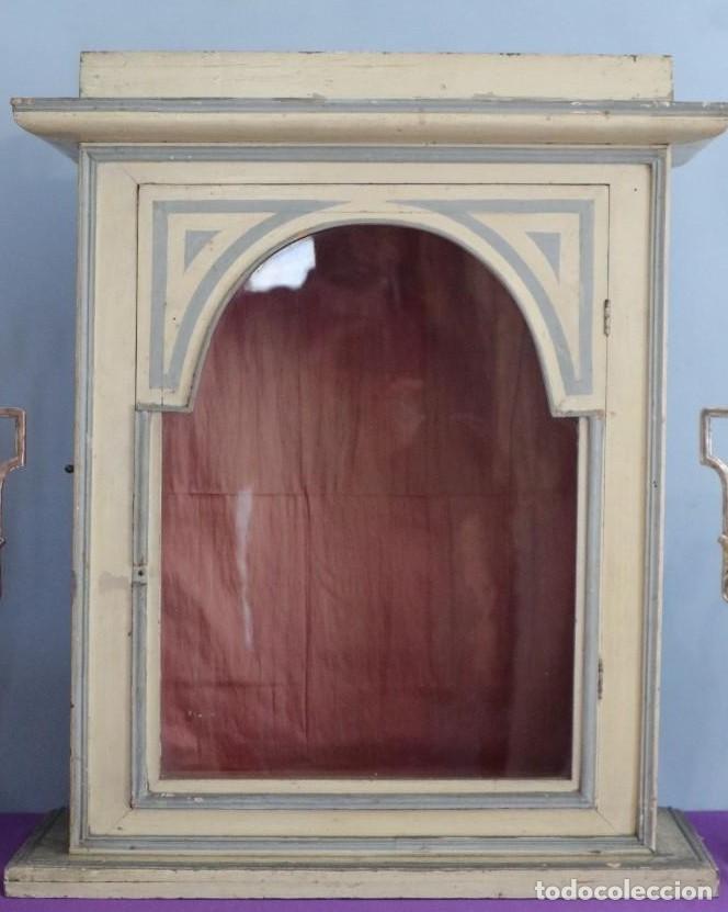 Antig&uuml;edades: CAPILLA-HORNACINA MADERA POLICROMADA - Foto 1