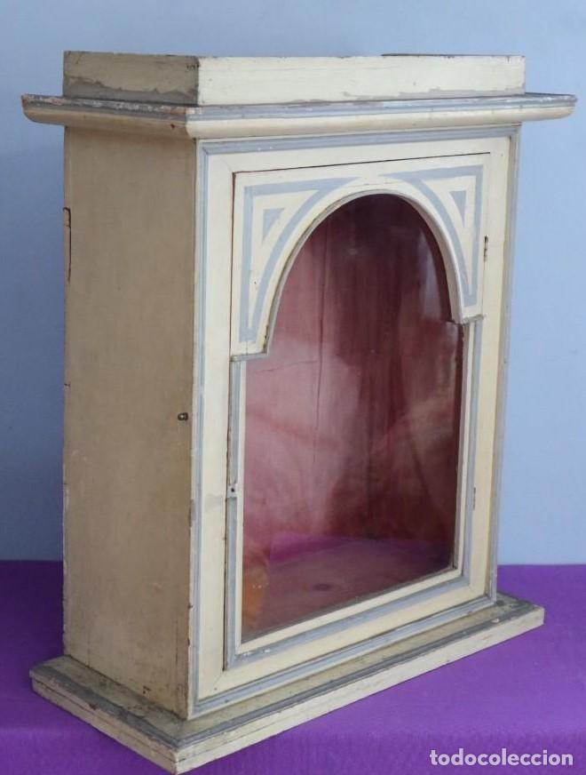 Antig&uuml;edades: CAPILLA-HORNACINA MADERA POLICROMADA - Foto 3
