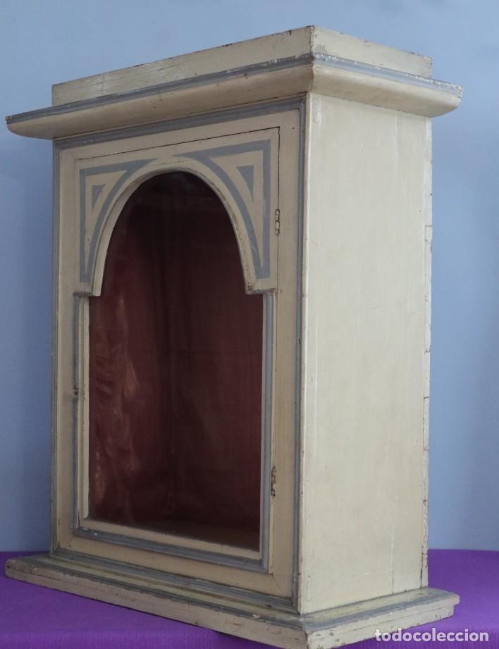 Antig&uuml;edades: CAPILLA-HORNACINA MADERA POLICROMADA - Foto 4