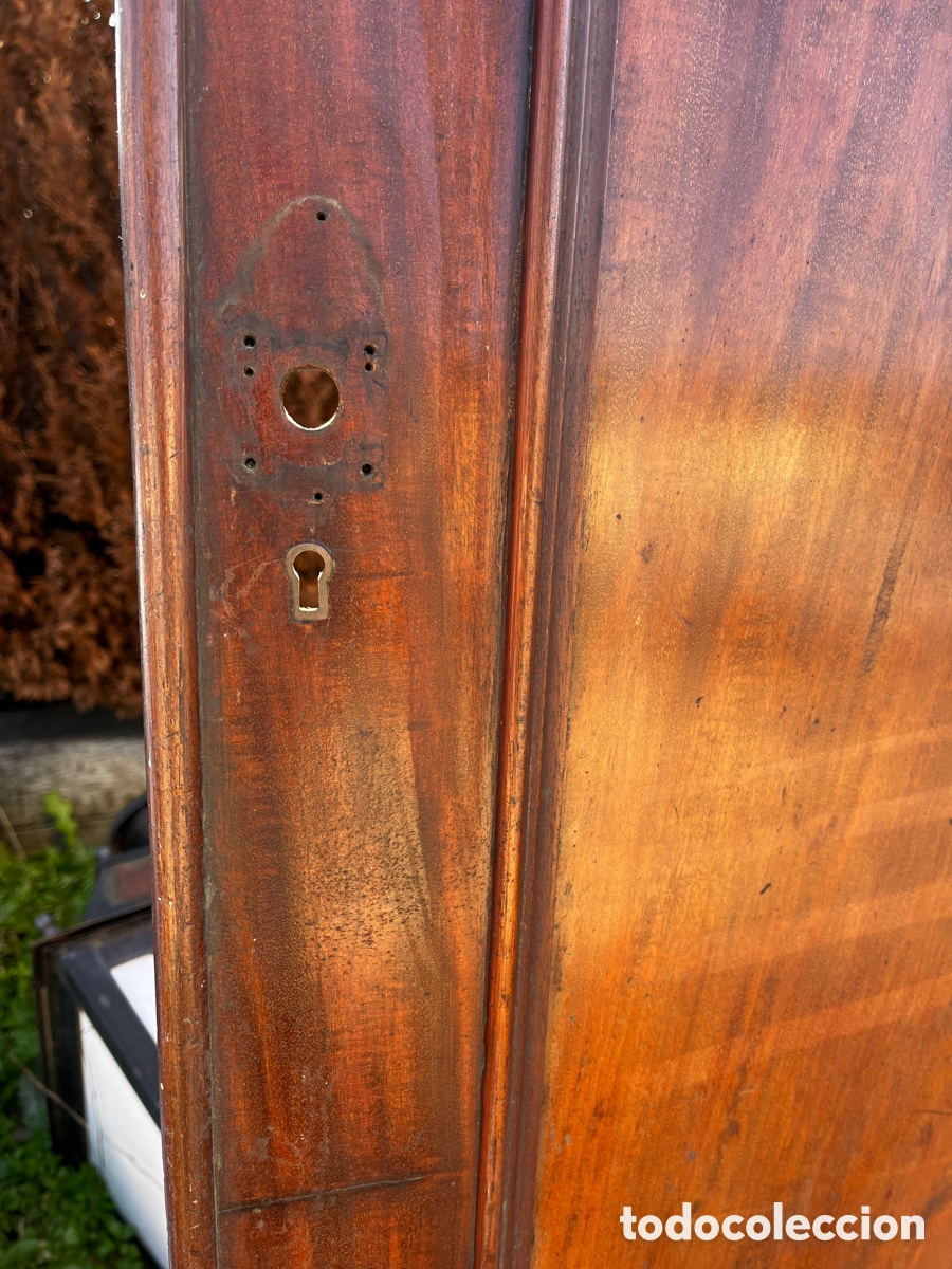 Antig&uuml;edades: Puerta de armario de madera de caoba. - Foto 5