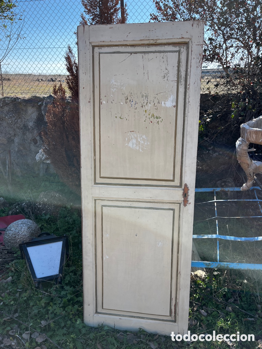 Antiques: Puerta de armario antigua blanca. Cabecero.