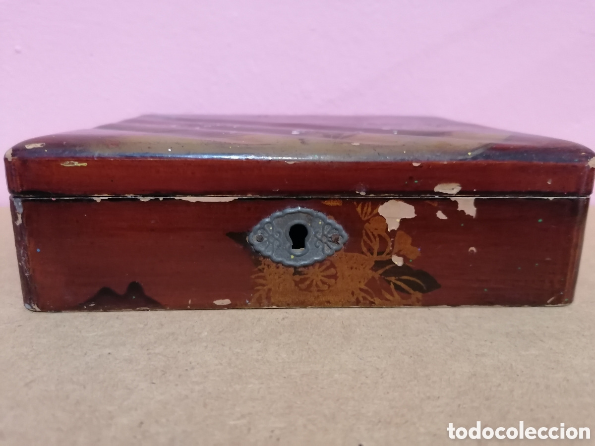 Antig&uuml;edades: Caja de madera pintada a mano y lacada. - Foto 2