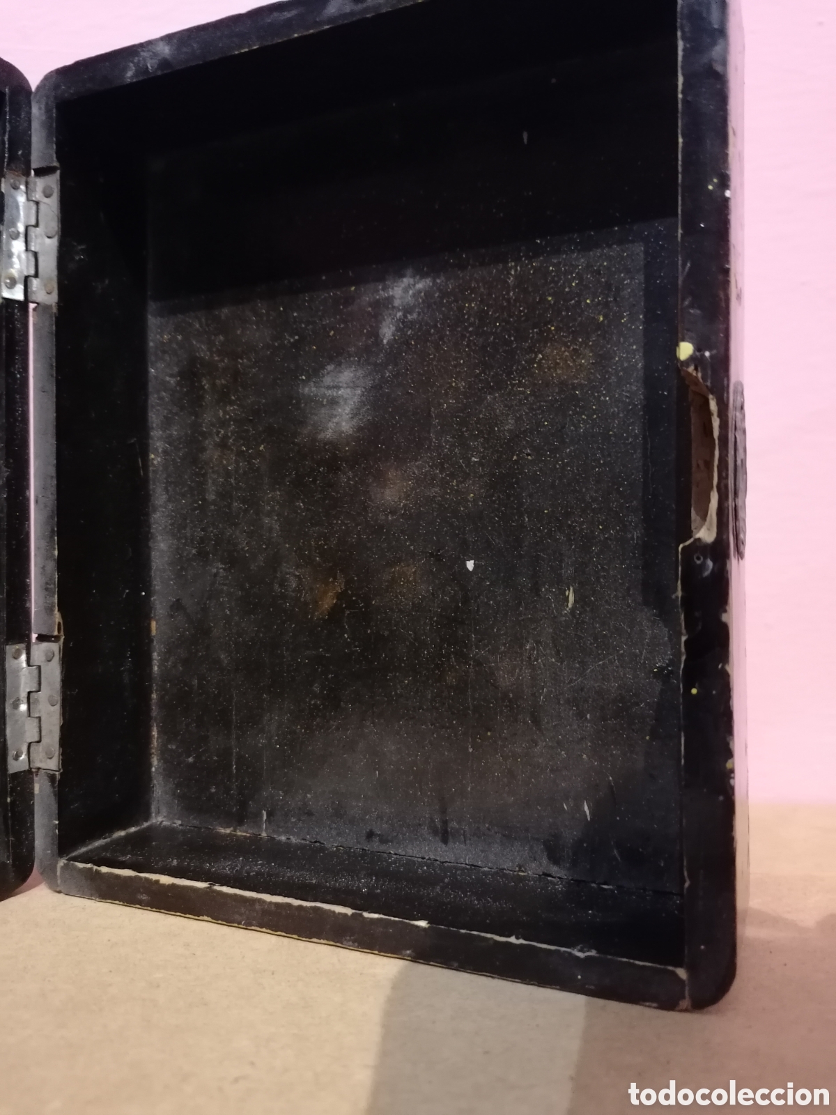 Antig&uuml;edades: Caja de madera pintada a mano y lacada. - Foto 5