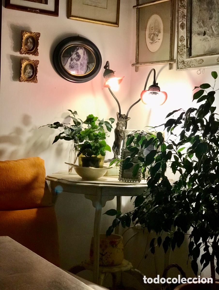 Antig&uuml;edades: Mesa auxiliar decap&eacute; - Foto 1