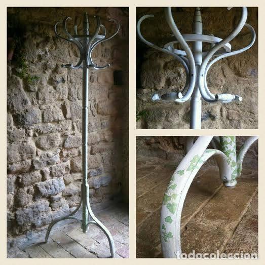 Antig&uuml;edades: COLGADOR THONET DECORADO - Foto 1