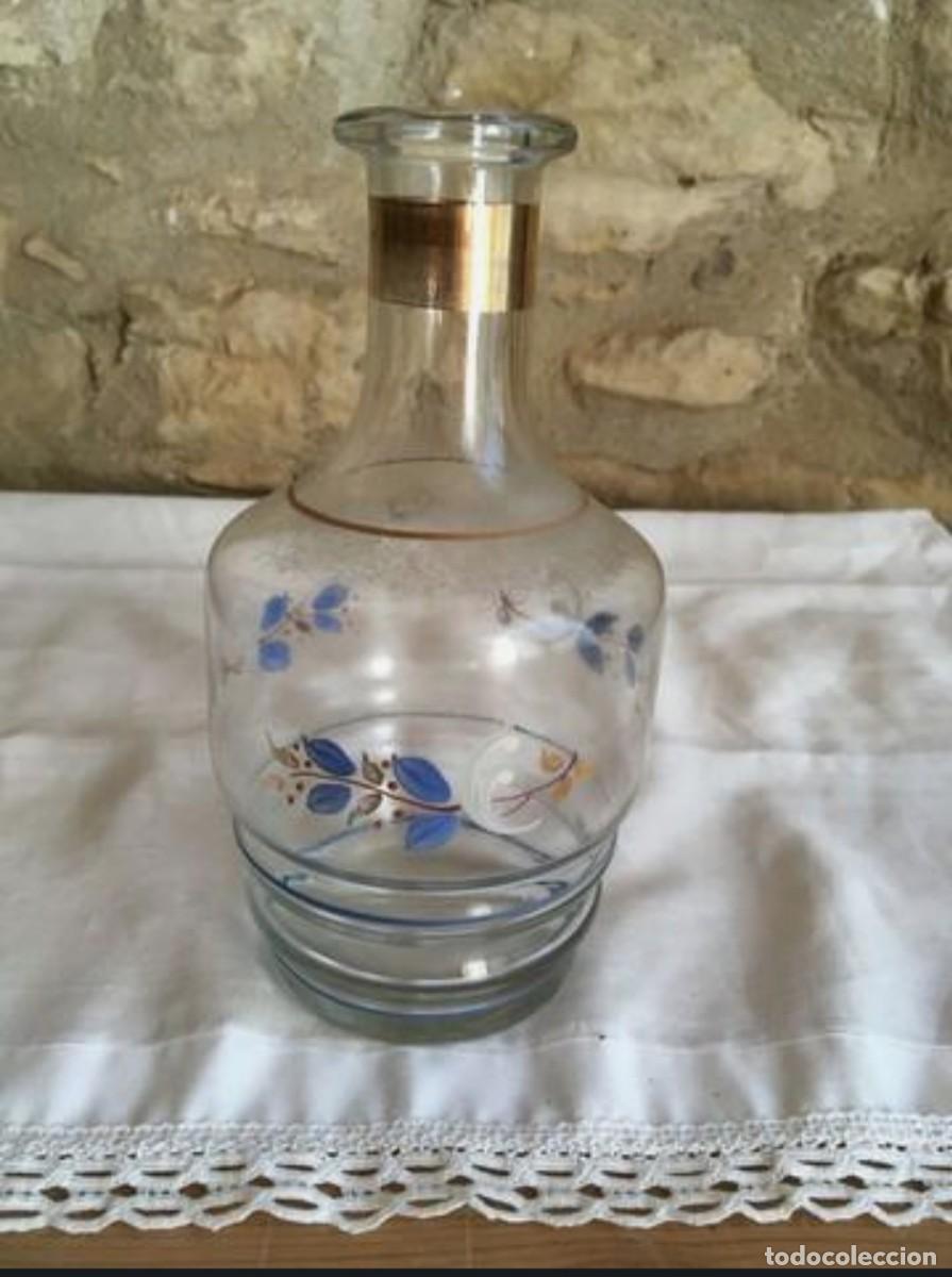 Antig&uuml;edades: BOTELLA DE CRISTAL DECORADO - Foto 1