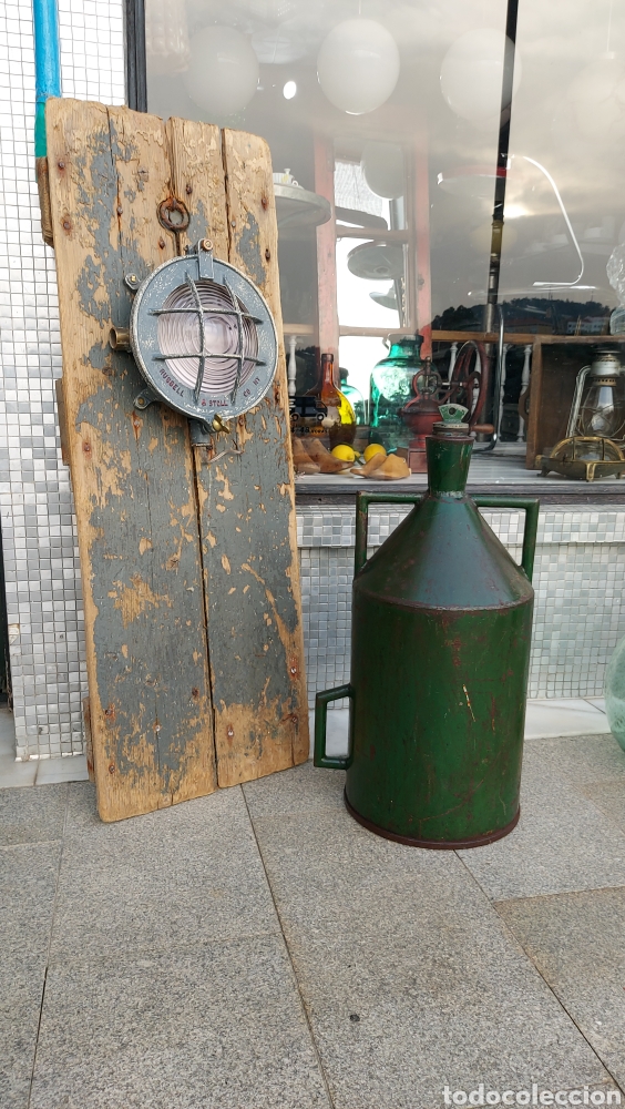Antig&uuml;edades: Aceitera industrial circa 1930 - Foto 2