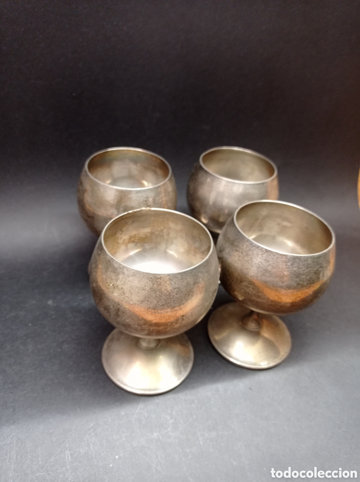 Antig&uuml;edades: 4 copas para licor metalicas - Foto 2