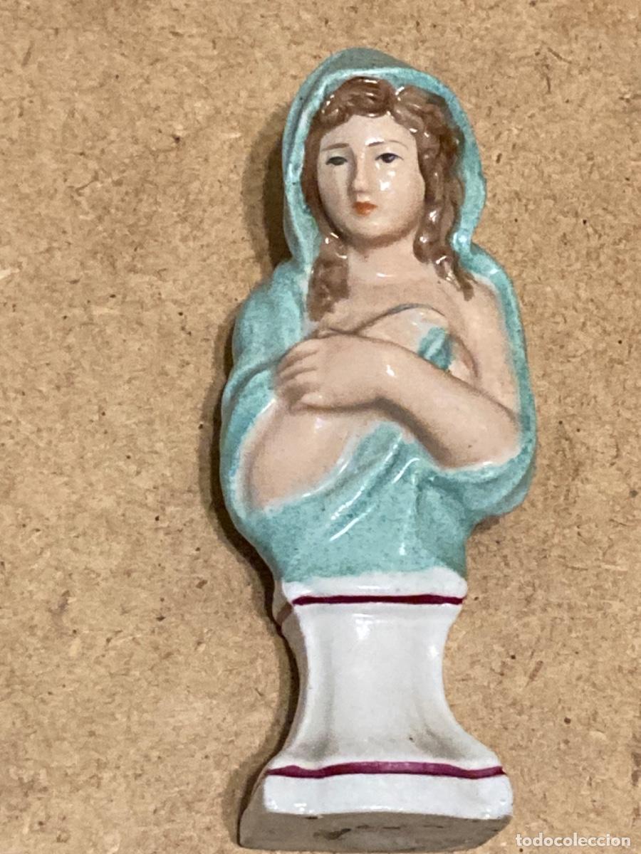 Antig&uuml;edades: Busto de mujer con t&uacute;nica - Foto 2