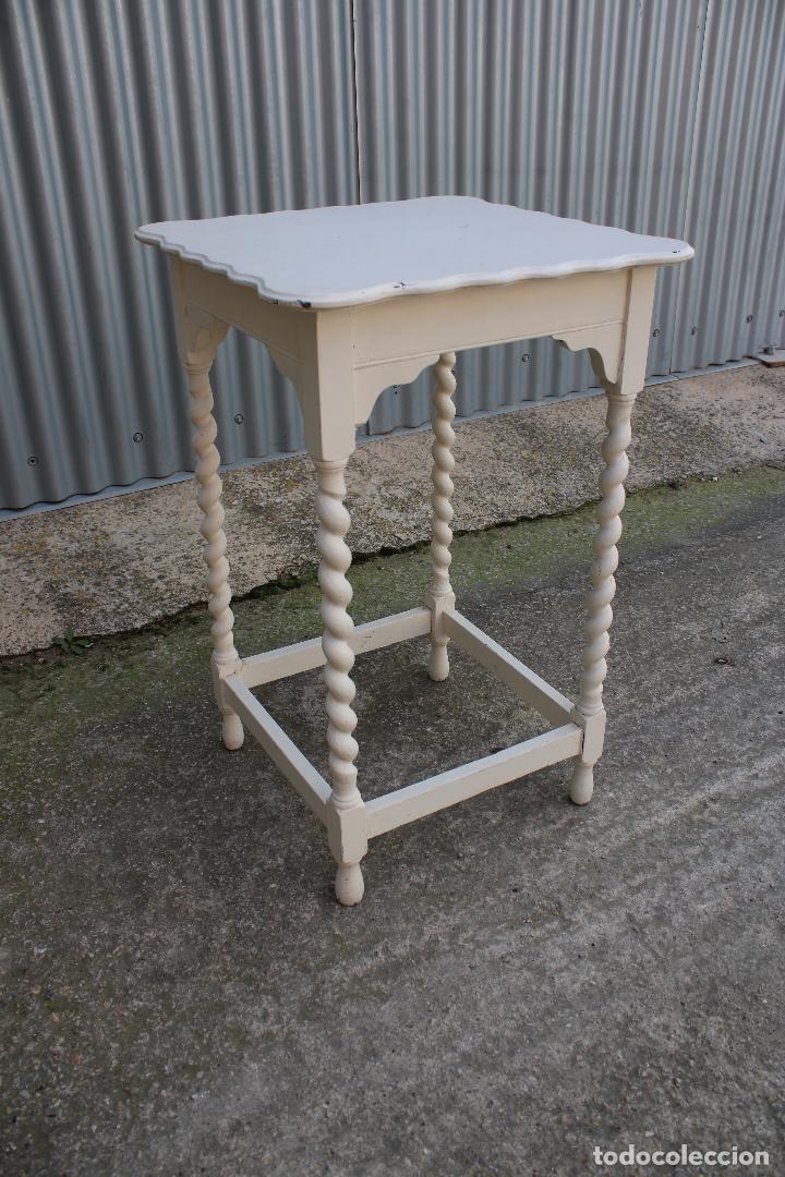 Antig&uuml;edades: mesa auxiliar de roble - Foto 1