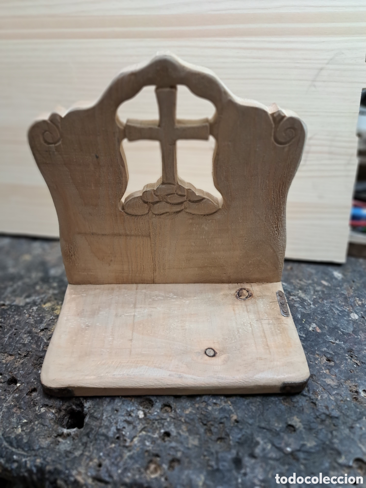 Antig&uuml;edades: Oratorio de madera rustica - Foto 1