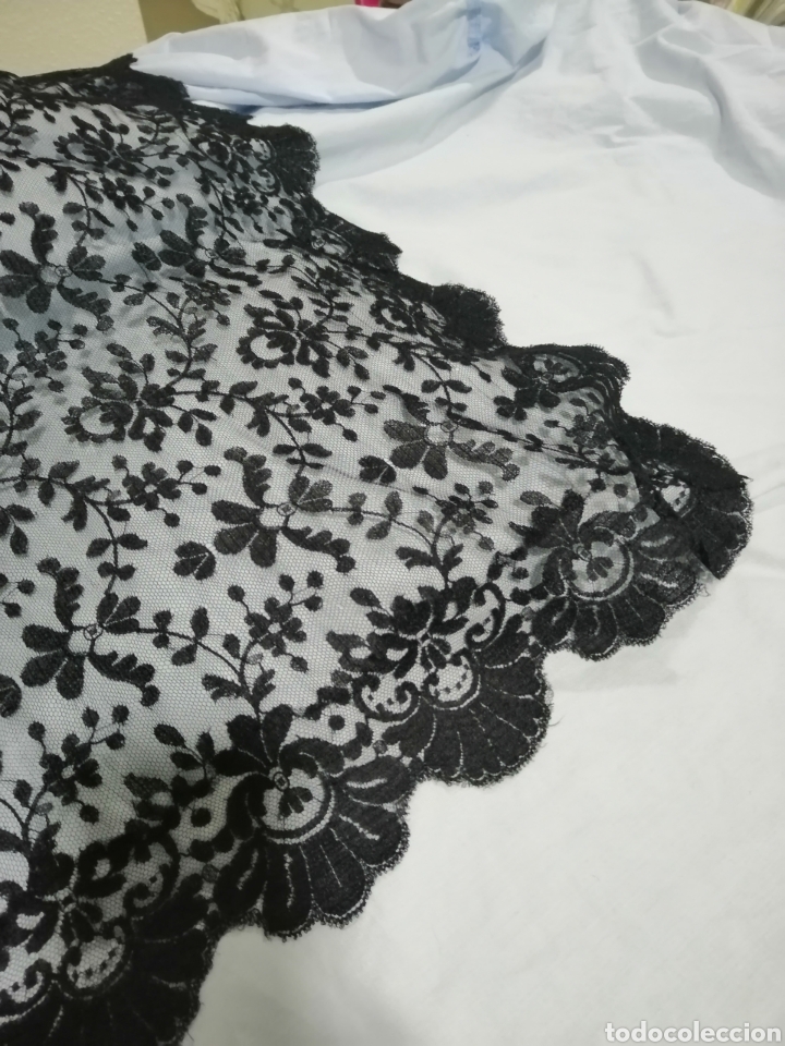 Antig&uuml;edades: Antigua mantilla de Chantilly - Foto 5