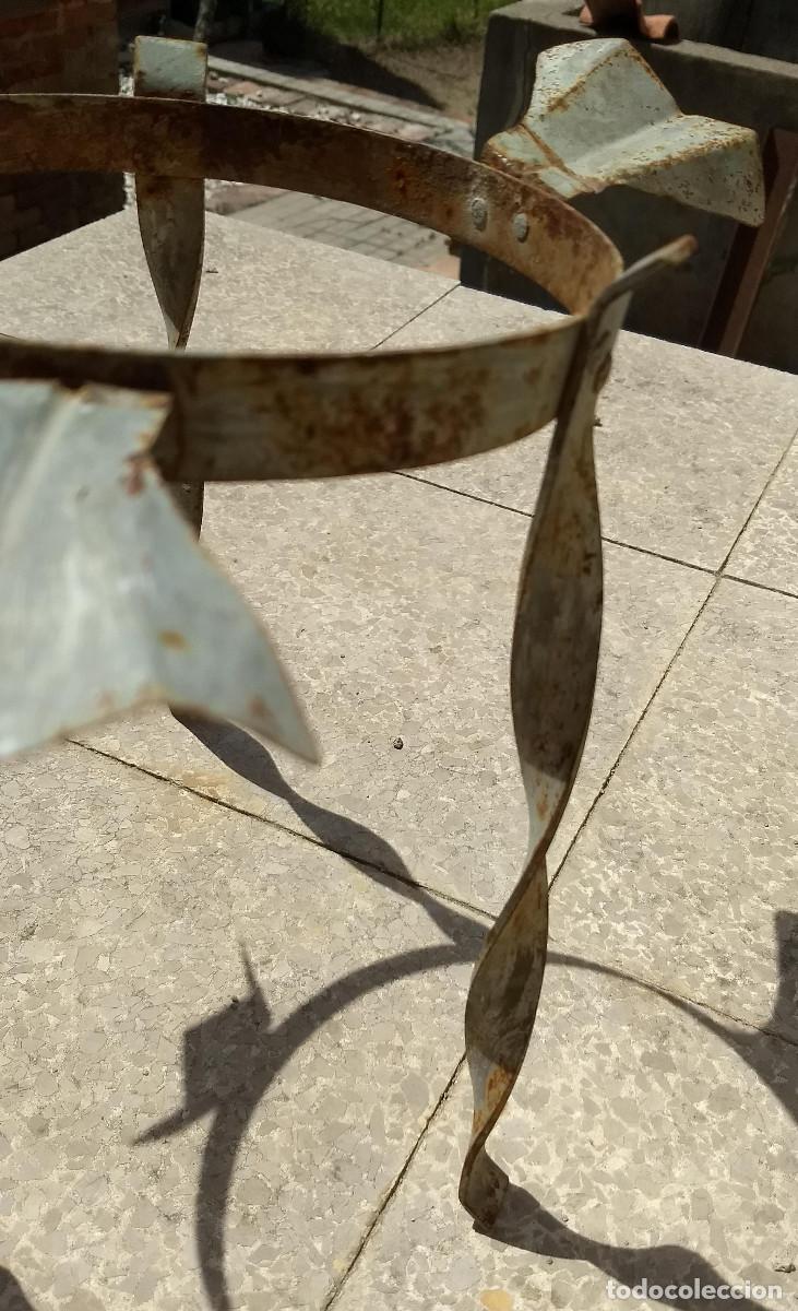 Antig&uuml;edades: Macetero en hierro forjado - Foto 7