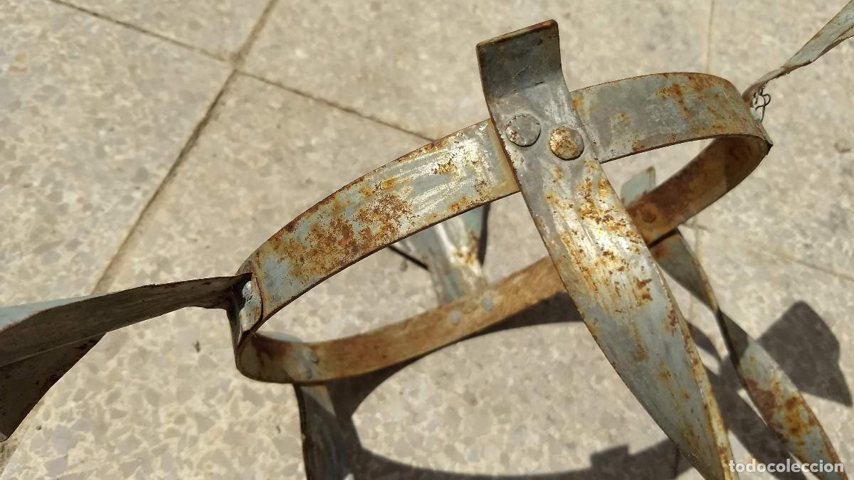 Antig&uuml;edades: Macetero en hierro forjado - Foto 11
