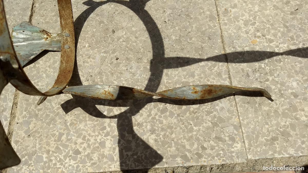 Antig&uuml;edades: Macetero en hierro forjado - Foto 12