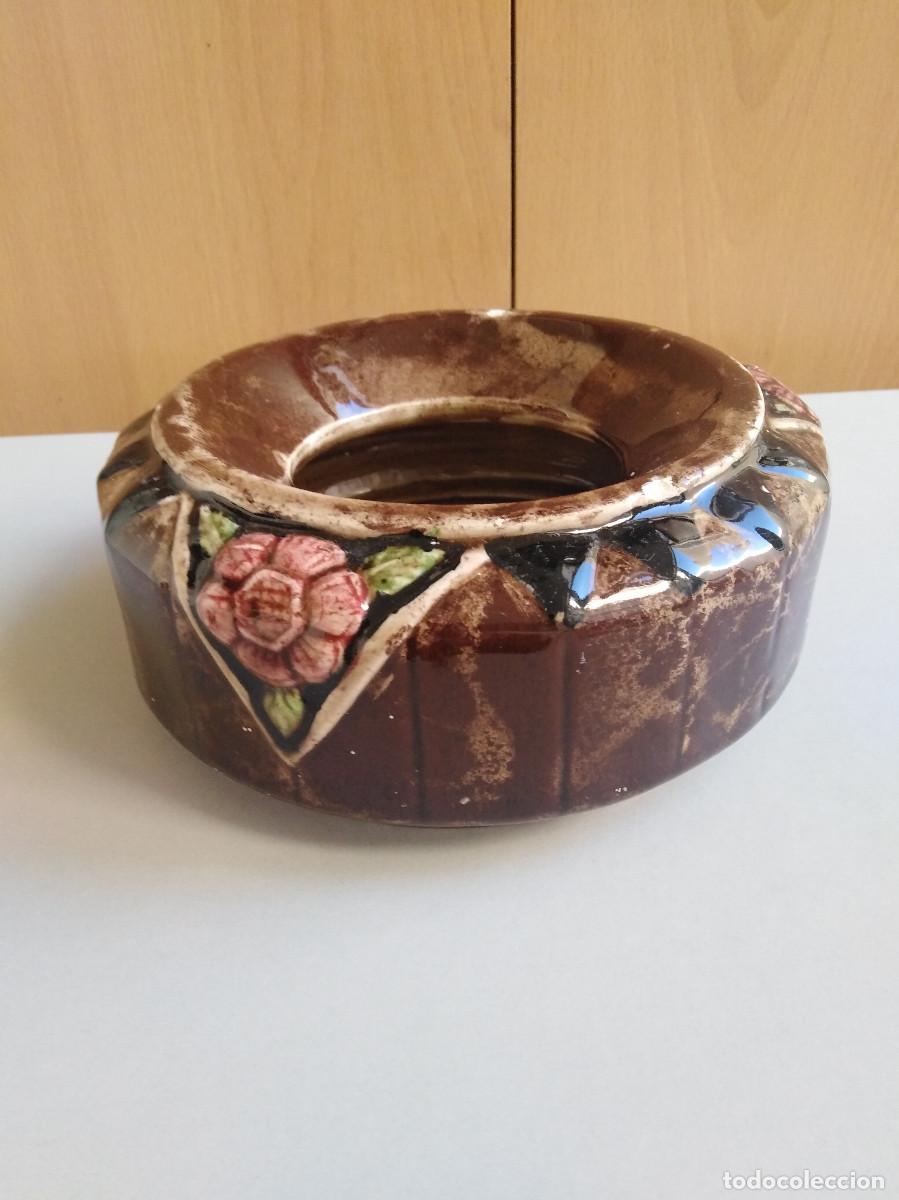 Antig&uuml;edades: Escupidera de cer&aacute;mica - Foto 2