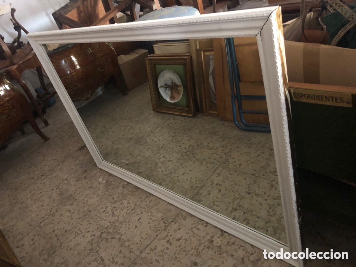 Antig&uuml;edades: espejo pintado de blanco - Foto 1