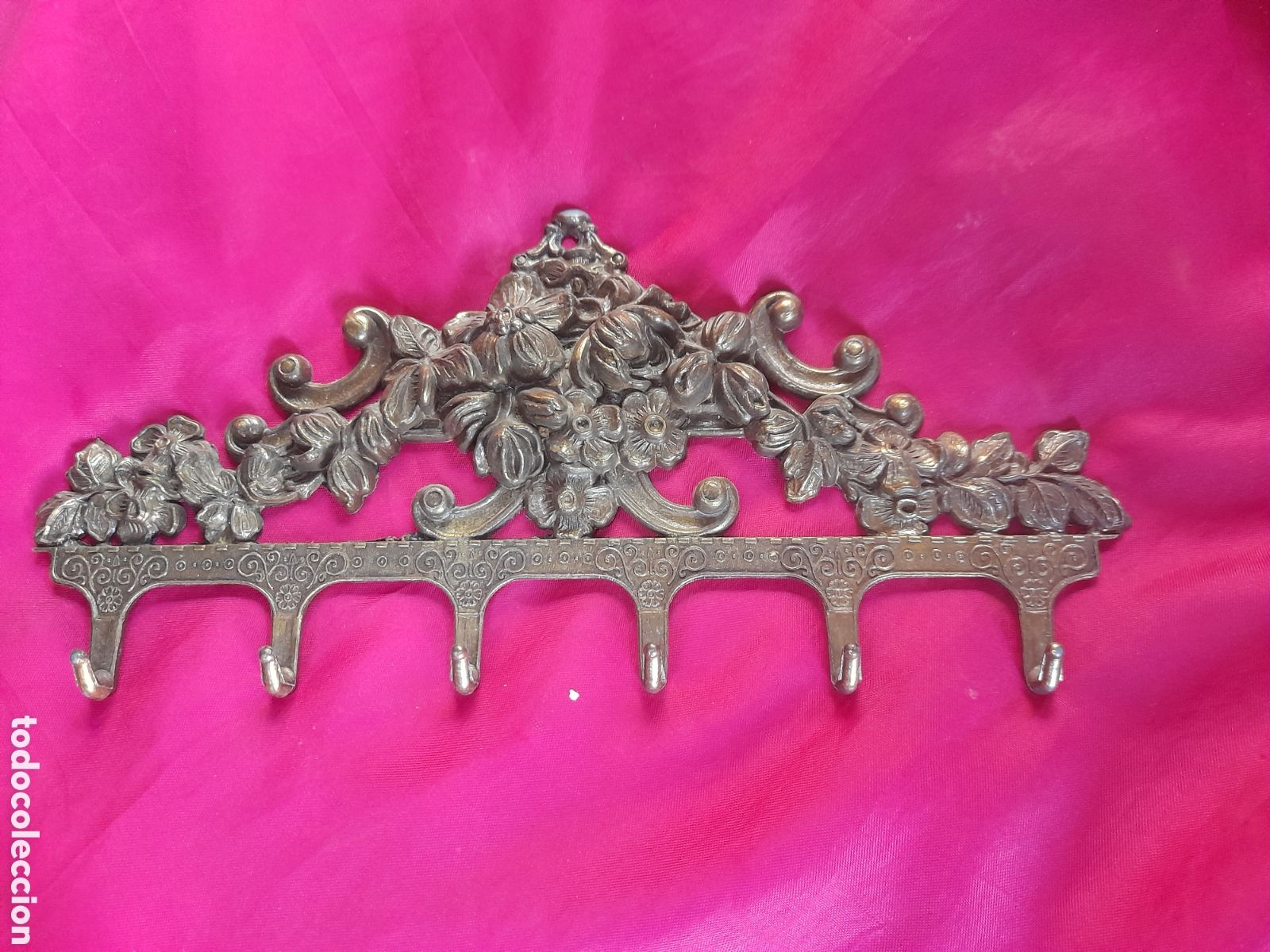 Oggetti Antichi: Antiguo cuelga collares modernista, mide 24x11 cm