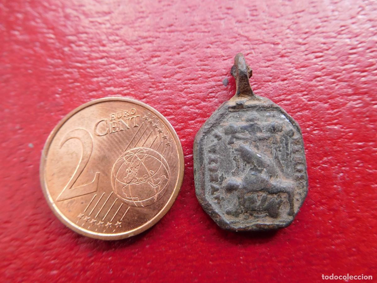 Antig&uuml;edades: Medalla religiosa de bronce antigua - Foto 4