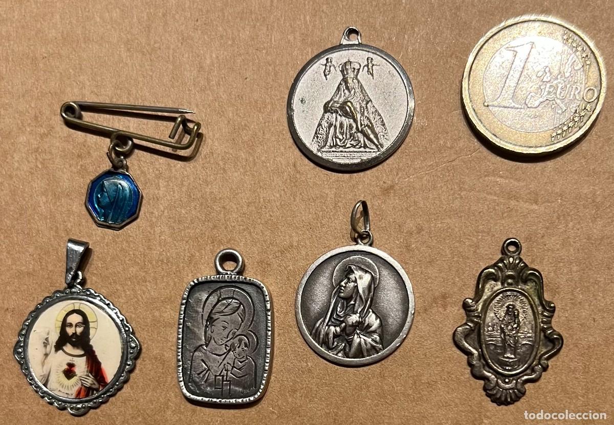 Antig&uuml;edades: Lote de medallas religiosas - Foto 1