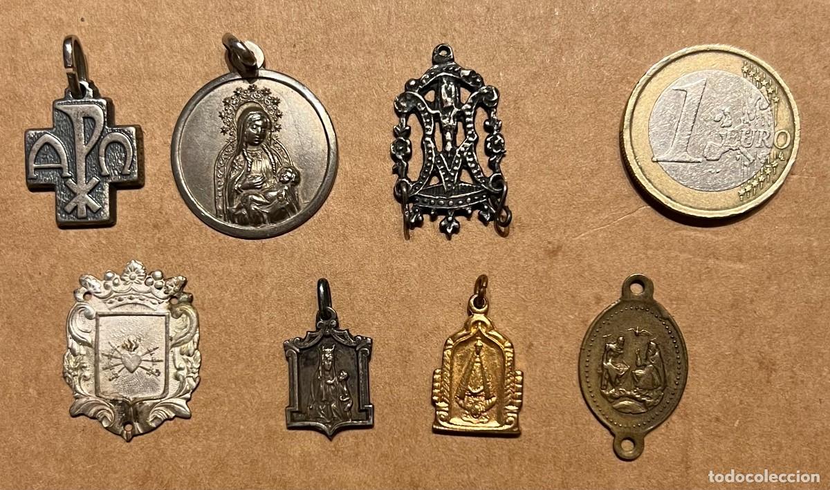 Antig&uuml;edades: Lote de medallas religiosas - Foto 1
