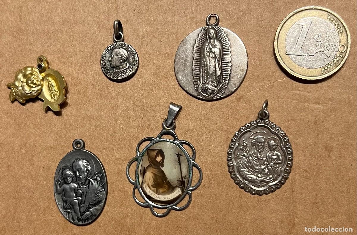 Antig&uuml;edades: Lote de medallas religiosas - Foto 1
