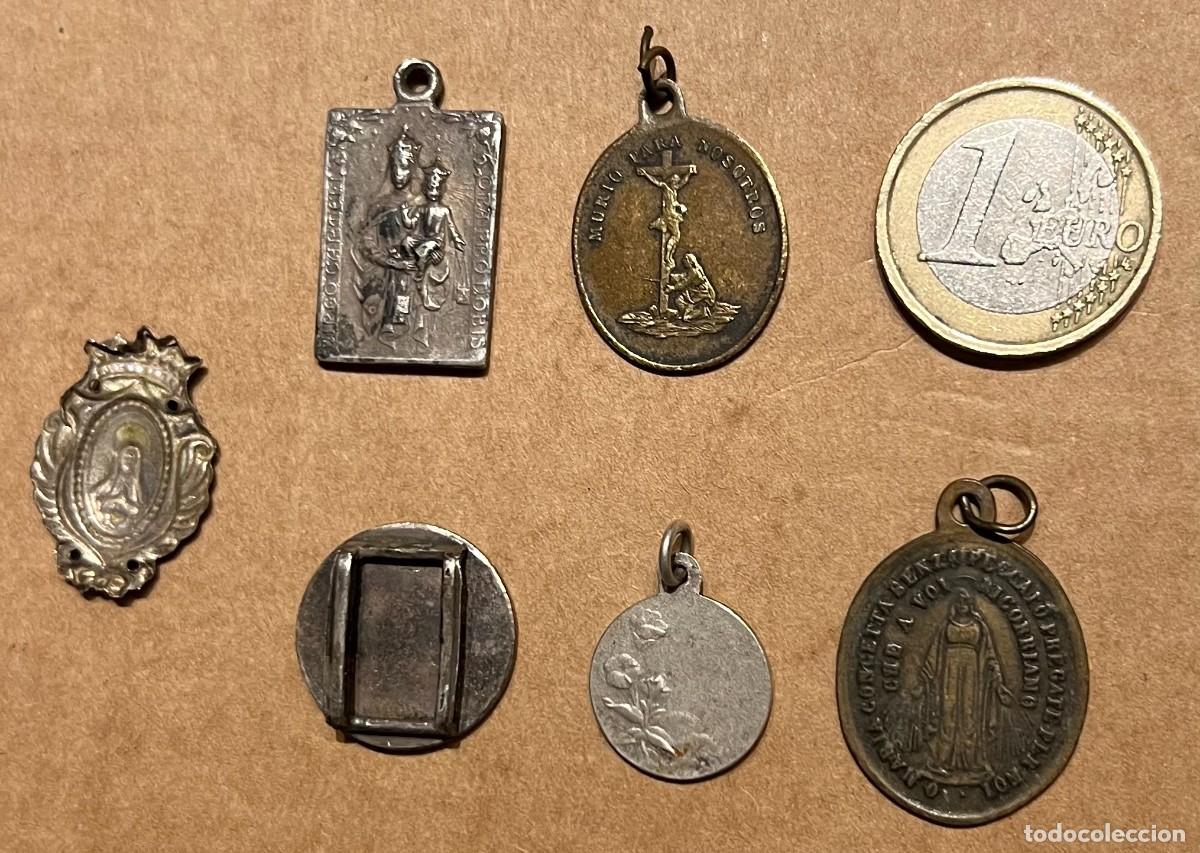 Antig&uuml;edades: Lote de medallas religiosas - Foto 2