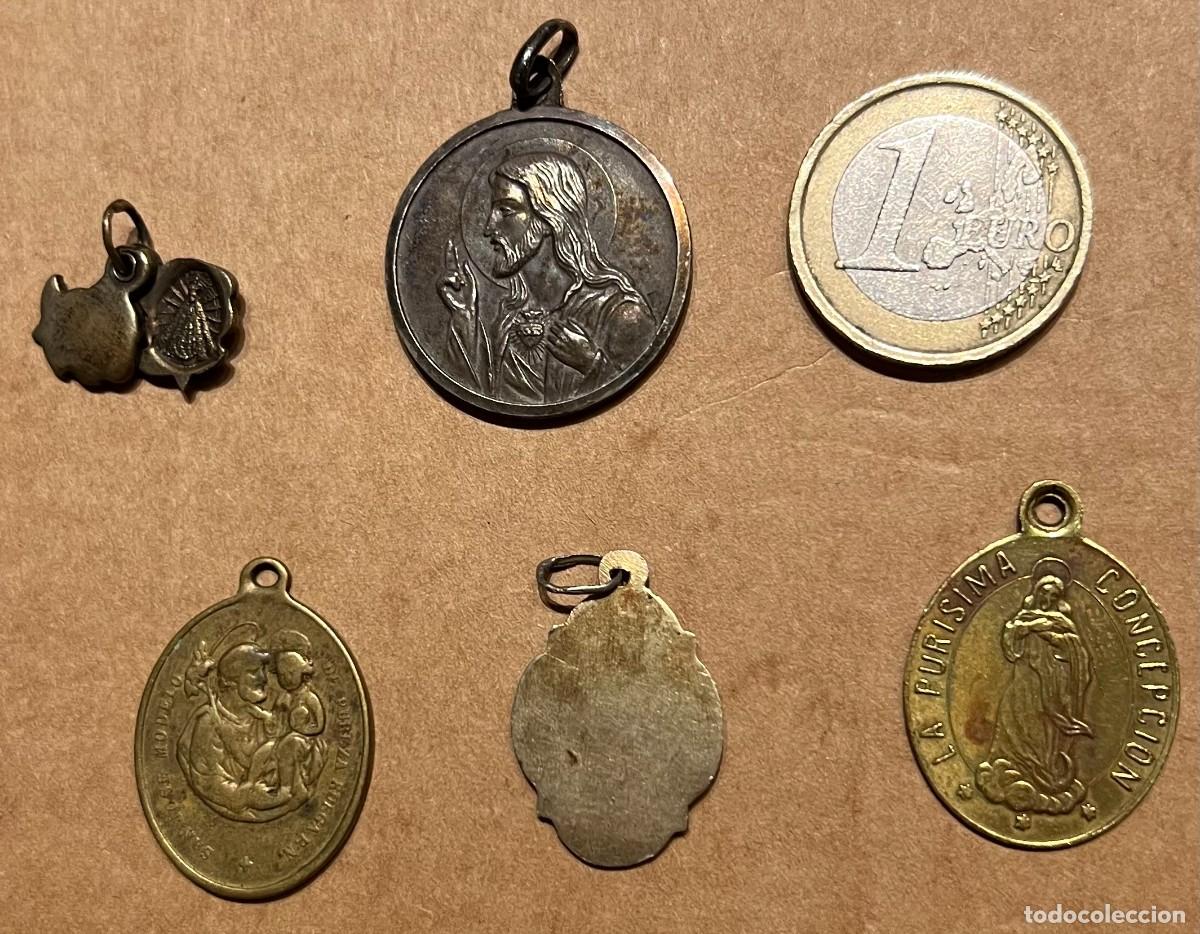Antig&uuml;edades: Lote de medallas religiosas - Foto 2