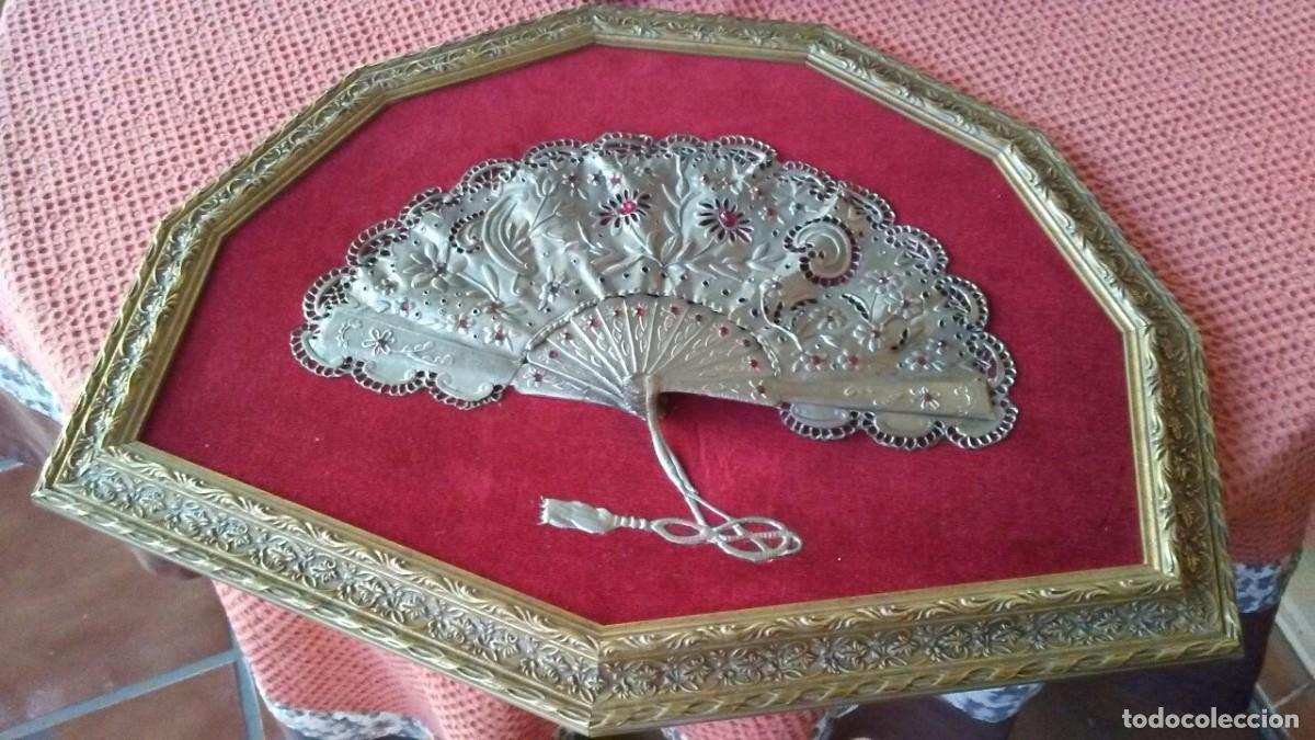 Antig&uuml;edades: 2 ABANICOS ENMARCADOS ESTA&Ntilde;O - Foto 2