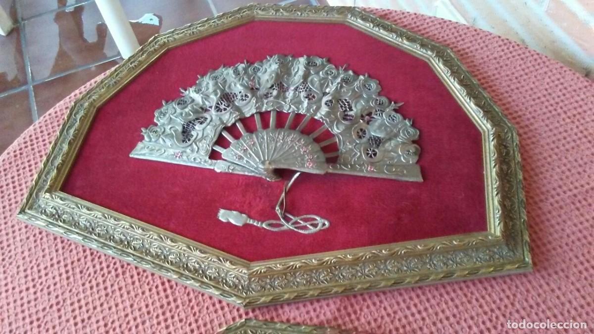 Antig&uuml;edades: 2 ABANICOS ENMARCADOS ESTA&Ntilde;O - Foto 3