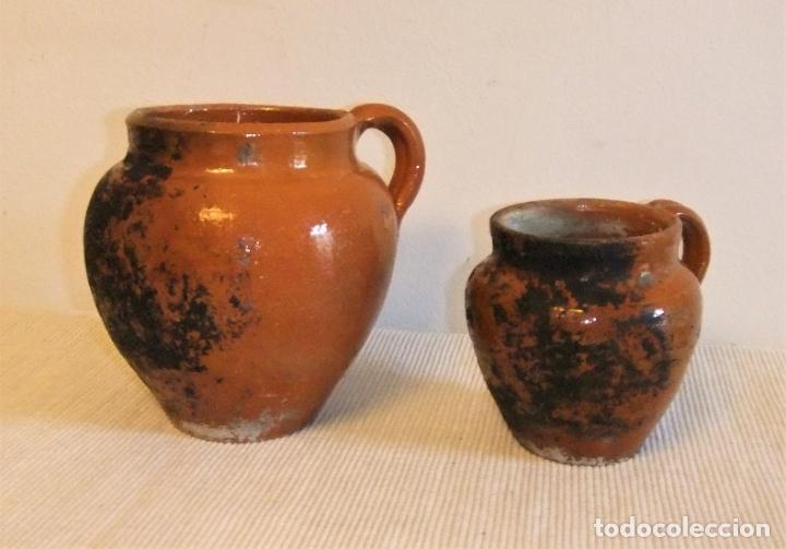 Antig&uuml;edades: 2 ANTIGUAS JARRAS DE BARRO COCIDO - Foto 1