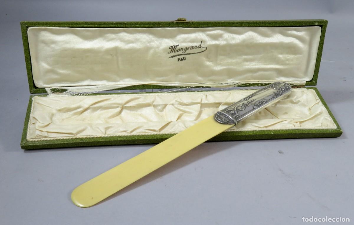 Antig&uuml;edades: Plegadera Mongrand con mango de plata en estuche original Ff s.XIX - Foto 4