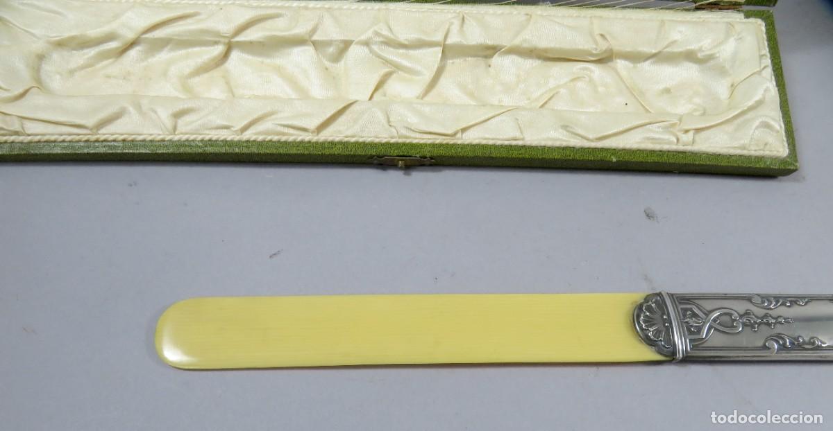 Antig&uuml;edades: Plegadera Mongrand con mango de plata en estuche original Ff s.XIX - Foto 7
