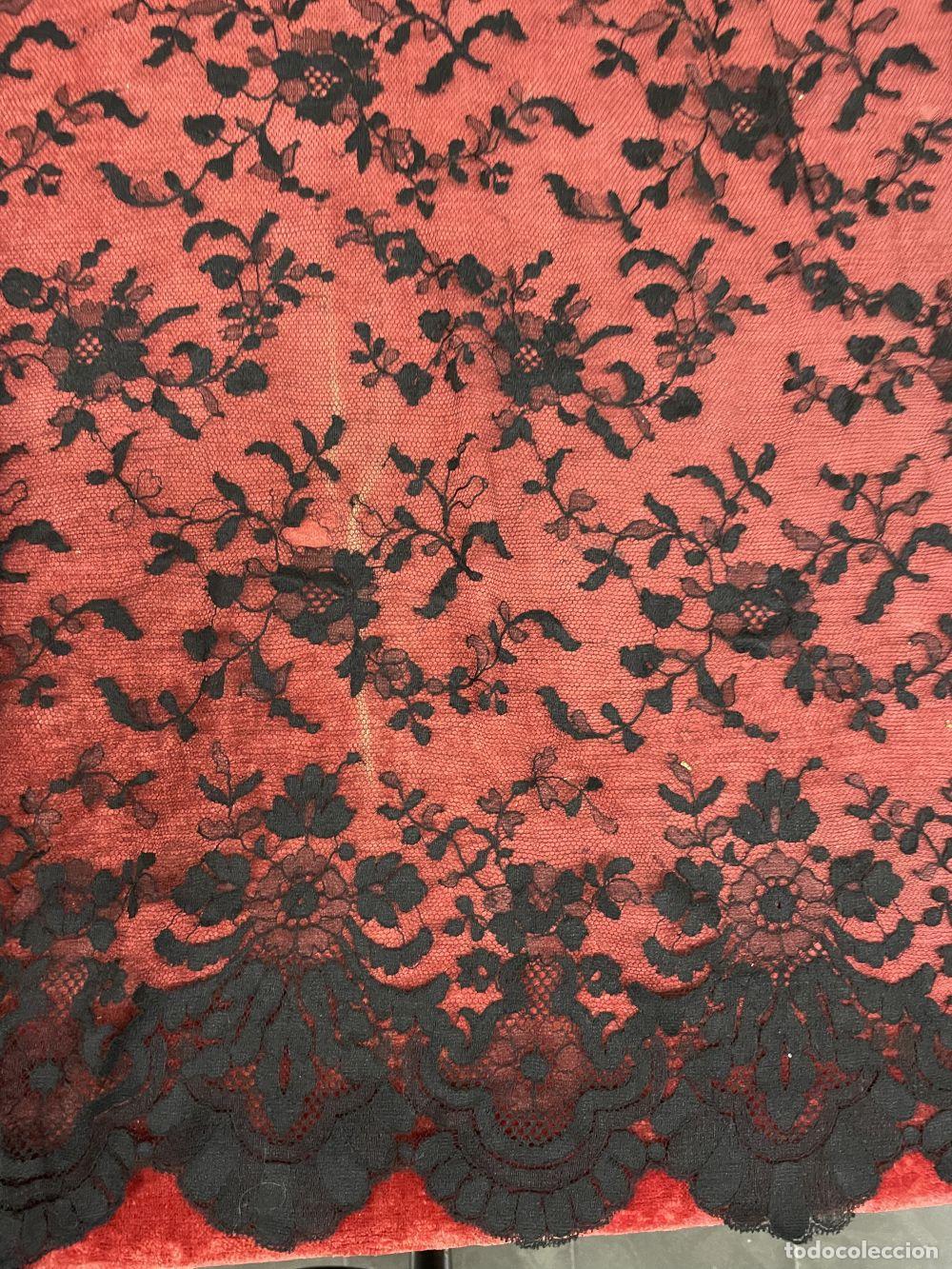 Antig&uuml;edades: MANTILLA RECTANGULAR. BORDADA A MANO. ESPA&Ntilde;A. SIGLO XIX - Foto 9