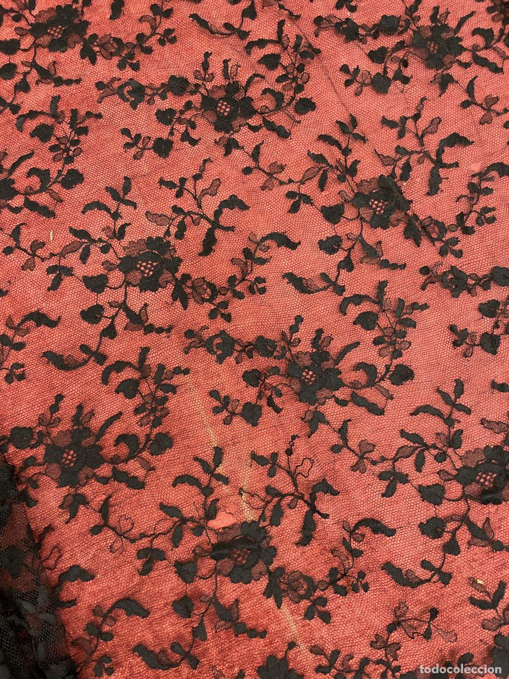 Antig&uuml;edades: MANTILLA RECTANGULAR. BORDADA A MANO. ESPA&Ntilde;A. SIGLO XIX - Foto 20