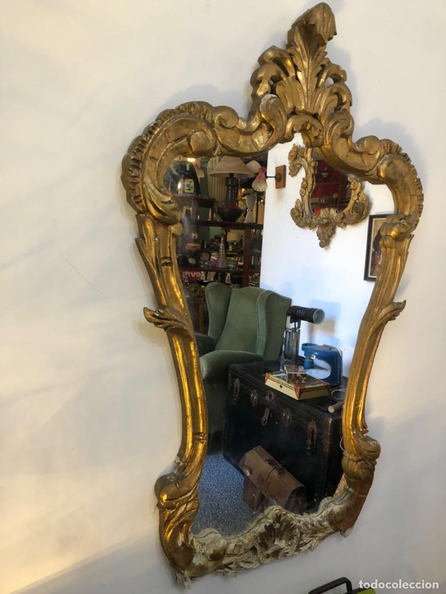 Antig&uuml;edades: Cornucopia isabelina antigua espejo dorado - Foto 2