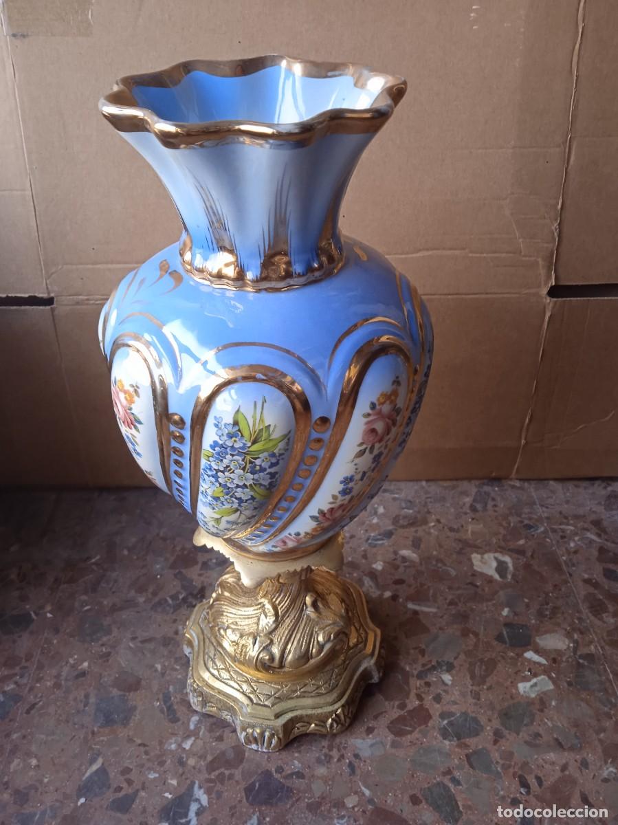 Antig&uuml;edades: Jarr&oacute;n de porcelana y bronce - Foto 2