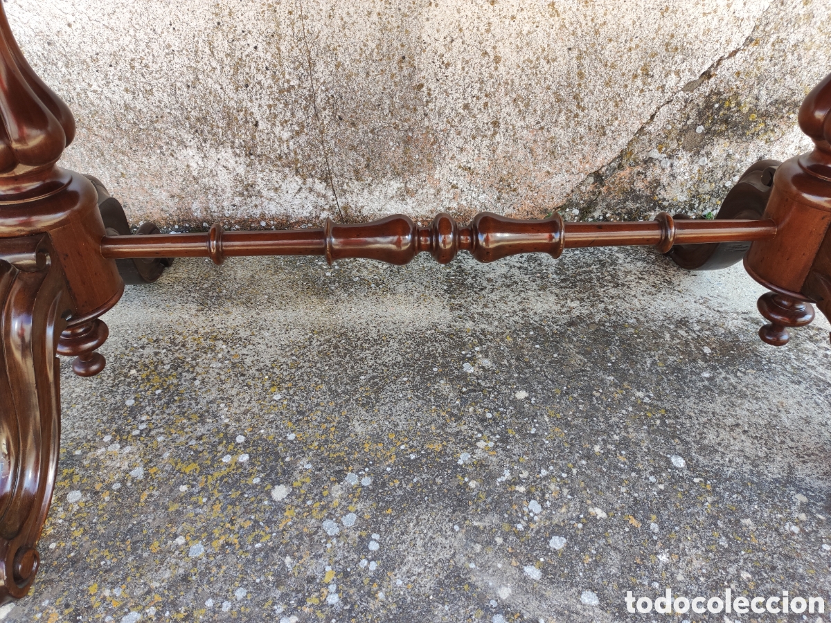 Antig&uuml;edades: Mesa centro ra&iacute;z y caoba - Foto 5