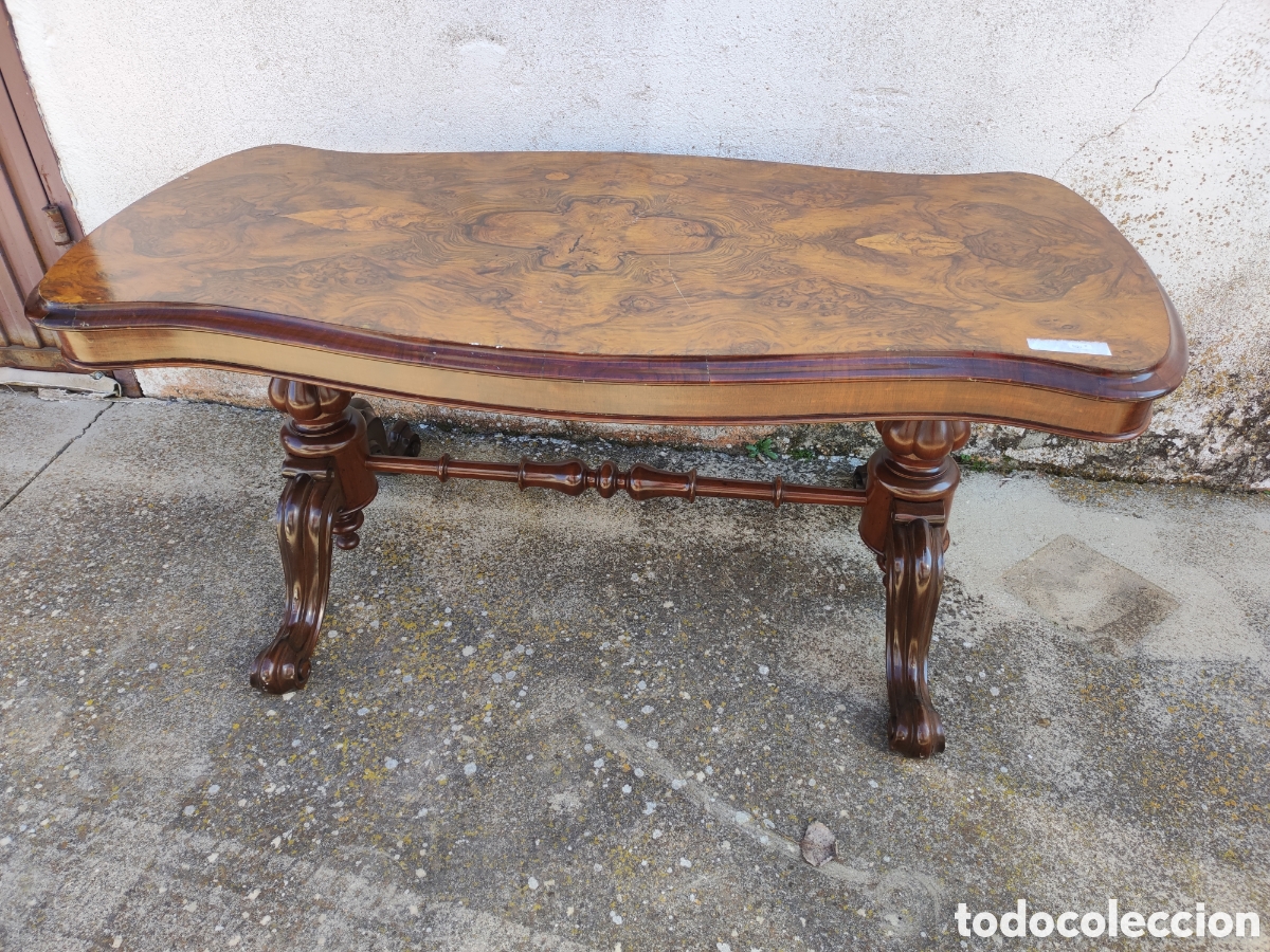 Antig&uuml;edades: Mesa centro ra&iacute;z y caoba - Foto 1