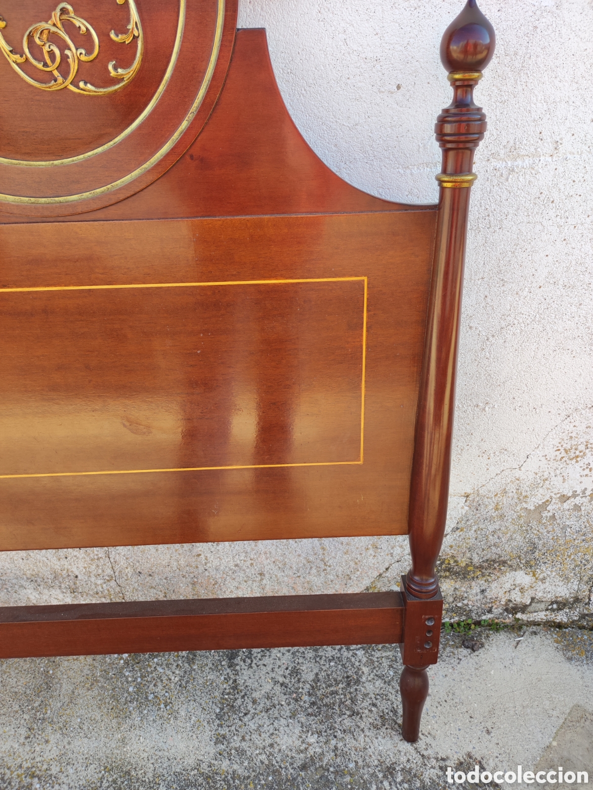 Antig&uuml;edades: Cabecero cama madera y dorado - Foto 3